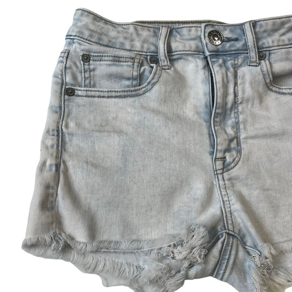 AMERICAN Eagle Light Wash Hi-Rise Shortie Denim Shorts 2 Distressed Cut Off - Picture 9 of 9